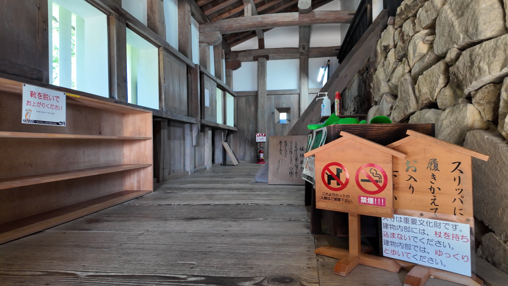 備中松山城天守內部